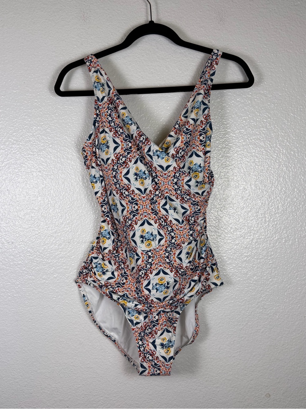 Jantzen One Piece Swimsuit Tummy Control Padded Floral Print Women's Size 14